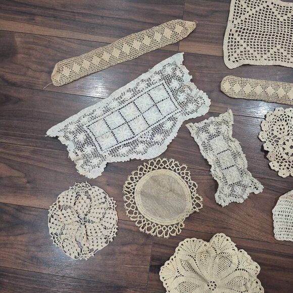 Crochet, 14 Vintage Vintage Medium Ivory, Cream Ecru Cotton Doilies, Handmade - Picture 2 of 7